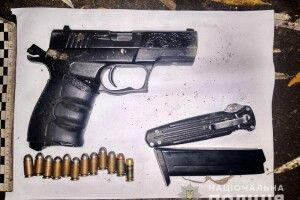 У Рівному озброєні чоловіки побили поліцейського