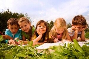 Батькам з Луцької громади запропонували варіанти, чим зайняти дітей влітку