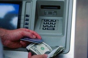 У Горохові в чоловіка вкрали банківську картку і зняли 15000 гривень
