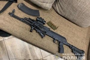 На Волині поліцейські, які поїхали розбиратись з домашнім дебоширом, виявили боєприпаси та зброю