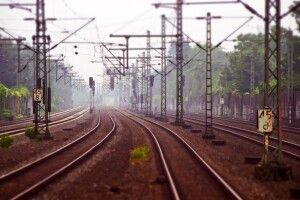 У Польщі два поїзди дивом уникнули лобового зіткнення