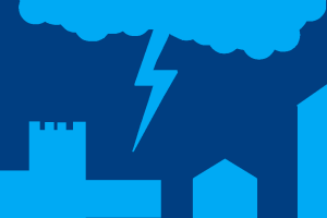 Волинський телеоператор зумів «упіймати» блискавку над Луцьком (Відео)