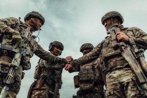 Військовий напередодні Великодня показав промовисте фото та звернувся до українців