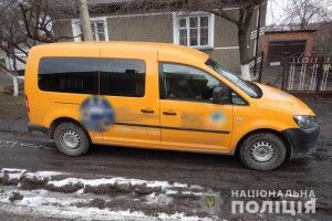 Волинянин наїхав на чоловіка, який лежав під машиною (Фото) 