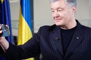 Порошенко: замість того, щоб жартувати над українською – жартуйте українською