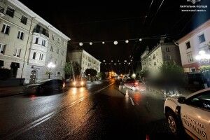 У самому центрі Луцька один автомобіль таранив інший