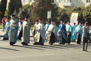 Хресна хода з іконою Божої Матері пройшлася Луцьком (Фото)