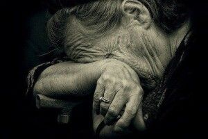 Злапали 24-річного онука, який вчиняв домашнє насильство над 82-літньою бабусею