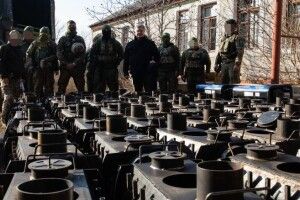 Збили крилату ракету і Ка-52 «Алігатор»: Порошенко привіз допомогу у бригаду ТРО, яка готується до наступу на Півдні