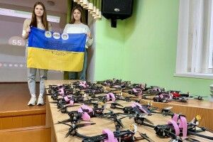 Студенти з Волині передали 20 дронів-камікадзе на передову