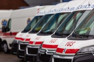 Плакали навіть медики: у Маріуполі російські окупанти під час обстрілу вбили 6-річну дівчинку (Відео)