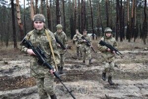 «Жіночий батальйон» допомагає обрати професію 