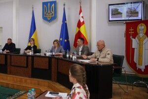 Три тисячі скарг та анонс подорожчання проїзду: про що говорили на нараді у Луцькій мерії