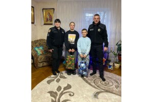 Чому діти загиблого воїна розчулили до сліз правоохоронців на Волині