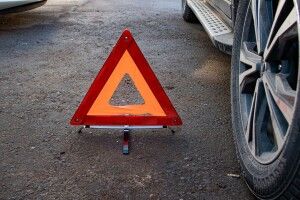 На Горохівщині сталася аварія: автомобіль перекинувся в кювет