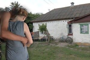 Семикласниця чекає дитину від 17-річного хлопця (Відео)