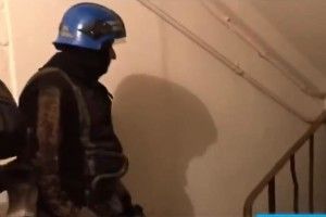 Рятувальники поспішали на допомогу поліцейським, але... застрягли у ліфті