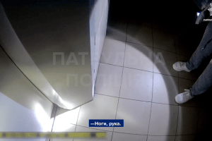 Вимкнення світла: чоловік впав у шахту ліфта, коли вирішив із нього вийти