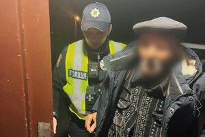 У Луцьку врятували дідуся, який лежав на дорозі