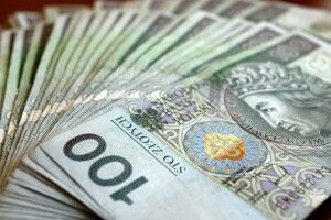 44-річна дама поцупила у свого 26-річного кавалера півтори тисячі злотих