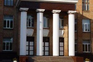 Оголену шестикласницю виштовхали із роздягальні на фізкультурі