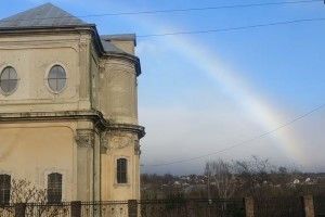 На Різдво над костелом сфотографували веселку