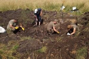 Під Львовом знайшли масове поховання воїнів УПА, вбитих НКВС (Фото)