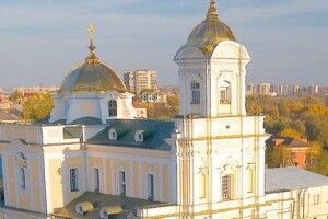 У будні небагатолюдно: храми Луцька під час карантину й далі проводять богослужіння 