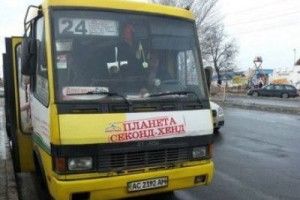 Лучани мусять їздити на таксі, бо несумлінні «маршрутники» рано лягають спати 