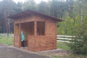 Лісівники облаштували автобусну зупинку в селі Згорани