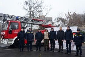 Волинські рятувальники отримали спецтехніку з Німеччини