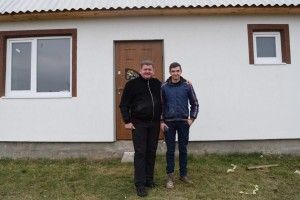 28 дітей-сиріт отримали житло за програмою облради