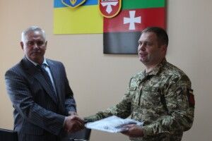 Нововолинськ допомагає армії