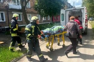 На Волині рятували жінку, яка впала у підвал
