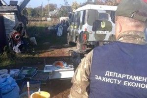 На Рівненщині правоохоронці викрили підпільний цех з обробки бурштину