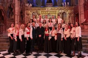 У різдвяному зверненні короля Чарльза III заспівав колядку український хор (Відео)