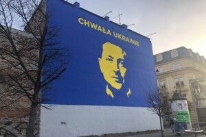Польський Краків зустрів Великдень українськими прапорами (Фото)