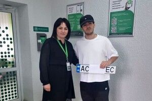 «Порічка» на колесах: волинський співак зареєстрував авто