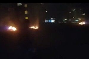 У Луцьку в житловому кварталі горіло листя (Відео)