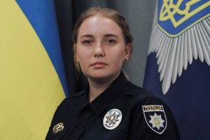 Під час обстрілу зі своєю родиною загинула поліцейська 