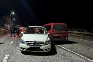На Рівненщині в аварії постраждали 16-річна дівчина та 11-річний хлопчик (Фото)