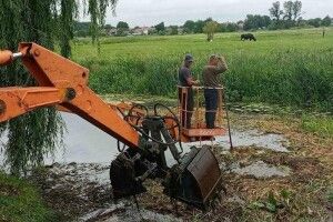 На Волині очистили русло річки від водоростей (Фото) 