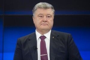 Порошенко присвоїв одному з військових вишів ім'я Героїв Крут