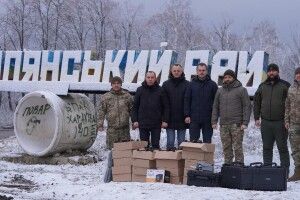 4 військові з'єднання отримали від громади на Волині обладнання та техніку на суму 7,9 млн грн (Фото)