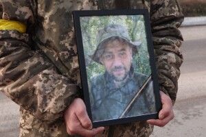 На Волині провели в останню дорогу загиблого Героя Сергія Березного (Фото)