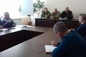 У Маневицькому районі представники військкомату прийшли до педагогів