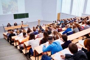 Навчання у виші і на заводі: у двох закладах Рівненщини стартує проєкт дуальної освіти