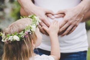 В проєкті Трудового кодексу пропонують дозволити звільняти з роботи жінок із дітьми до трьох років