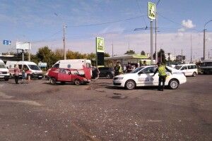Приїхали три швидкі: у Луцьку поблизу «Там-Таму» не розминулися автомобілі