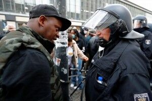 У Берліні після демонстрації проти расизму виникли сутички: травмовано 28 поліцейських